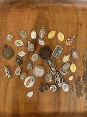 Vintage Religious Medals Lot Gold Tone Silver Tone