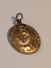St. Dominic Queen of the Most Holy Rosary Medal Pendant Pray For Us Gold Tone