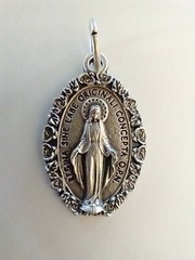 Catholic Silver Tone Miraculous Medal Rose Border Latin 1″