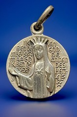 Vintage ND De Beauraing , Our Lady Of The Golden Heart Dutch Silver Tone Medal