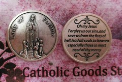 Our Lady of Fatima + Prayer – Silver tone Pocket Coin / Token