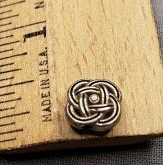 Vintage Medal Pendant Small Celtic Knot Cross Christian Religious A19