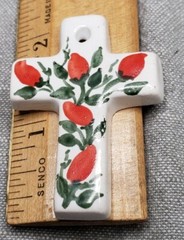 Vintage medal pendant Ceramic roses Mexico cross G88