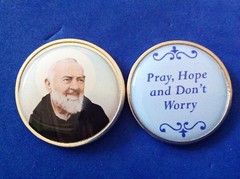 ST PADRE PIO Healing Pocket Token Protection Epoxy 1-1/8″ Saint Medal Prayer