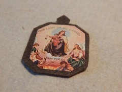 VTG 1950S CATHOLIC BADGE FELT BACK OUR LADY OF MT CARMEL PRAY FOR US
