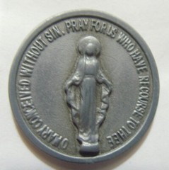 1960s vintage grey silver tone metal catholic Saint Mary pocket token EL1079