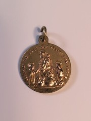 St. Dominic Queen of the Most Holy Rosary Medal Pendant Pray For Us Gold Tone