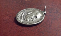 Pope Paulus VI Johannes XXIII PONT. MAXIMVS Medal Pendant Silver-Tone Metal