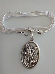 Catholic Silver Tone St Michael Medal Necklace Pendant Silver Plated 18″ Chain