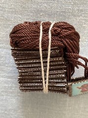 Escapularios Virgen De Guadalupe/Divino Nino Brown Scapulars