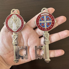 2Pcs/Set Silver Red Enamel Double Side Saint Benedict 12cmX5cm Key Blessing For