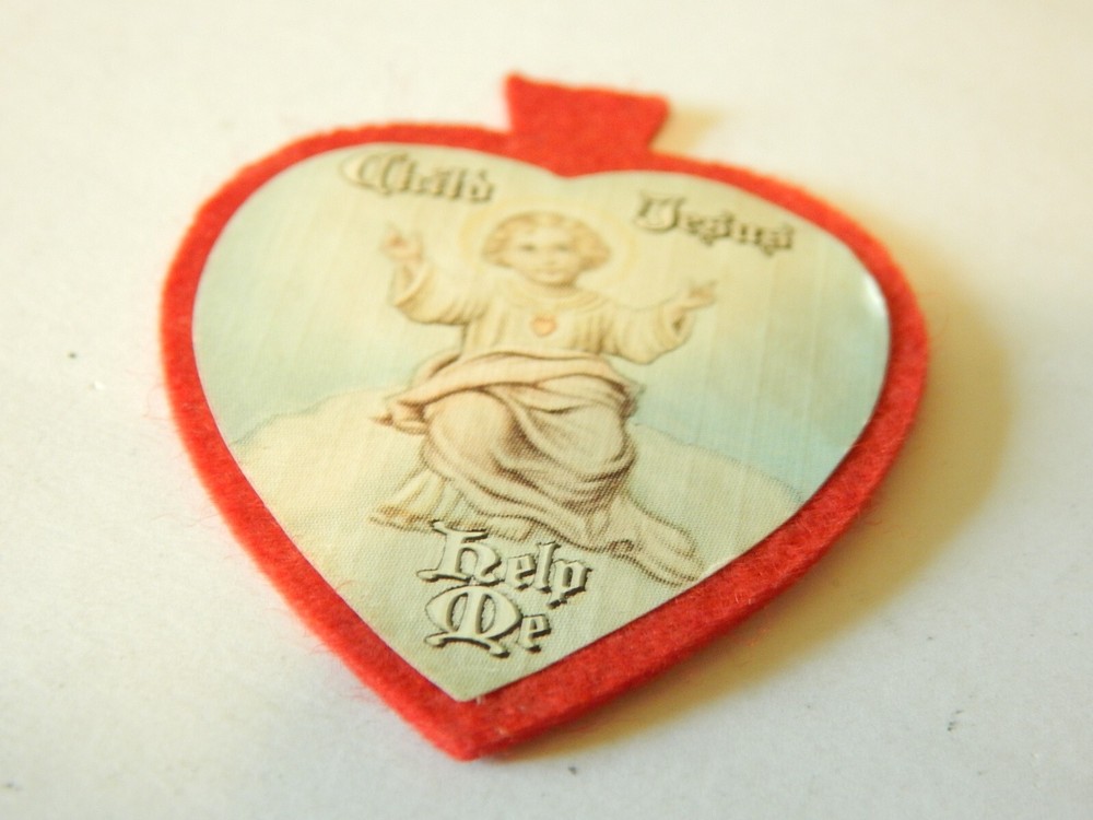 VTG SCAPULAR BADGE CATHOLIC FELT HEART BABY JESUS 1960S ??