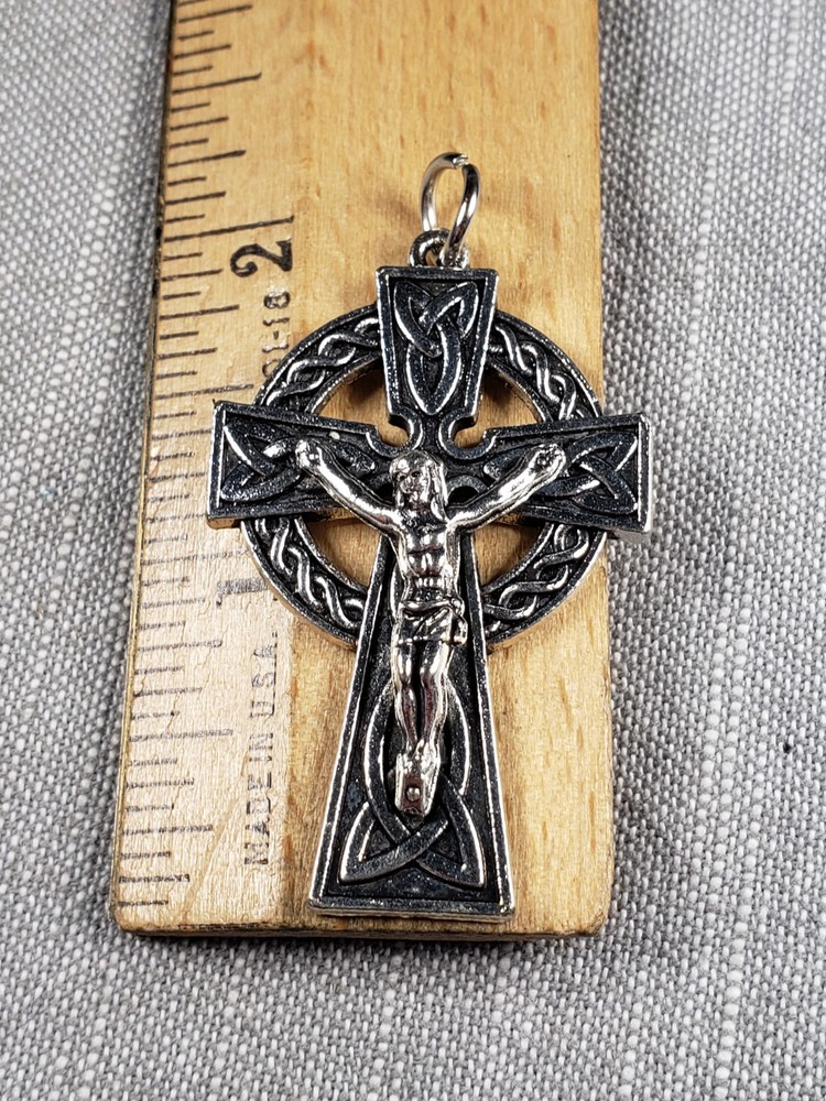 Vintage Pendant Medal Crucifix Celtic Cross Religious Christian Gift A89